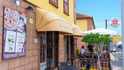 Tasca Pizzería Frangélico - C. los Pobres, 85, 38280 Tegueste, Santa Cruz de Tenerife, Spain