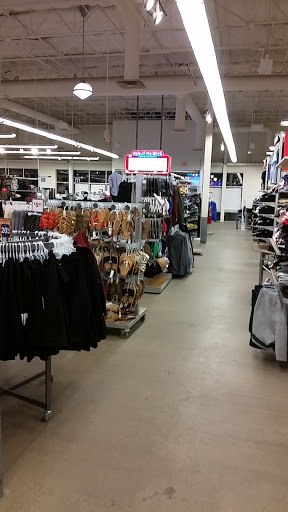 Clothing Store «Old Navy», reviews and photos, 1263 Promenade Pl, Eagan, MN 55121, USA