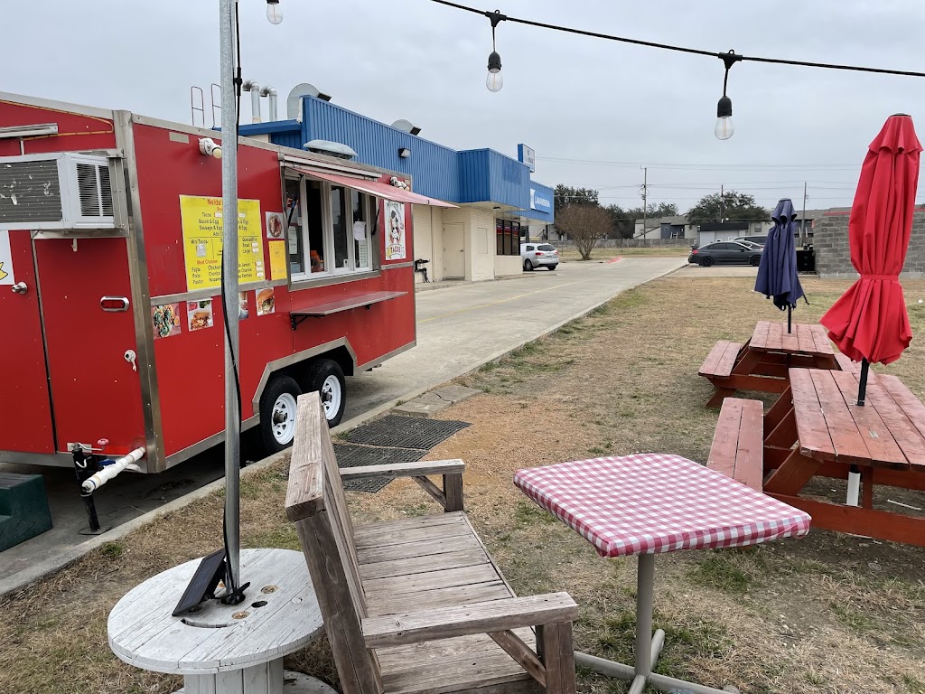 Nelda's Tacos 76504