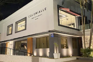 Colonialle Hairstyle & Beauty image