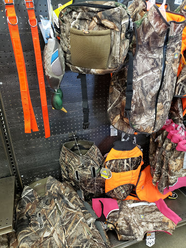 Pet Supply Store «Petco Animal Supplies», reviews and photos, 3430 W State St, Grand Island, NE 68803, USA