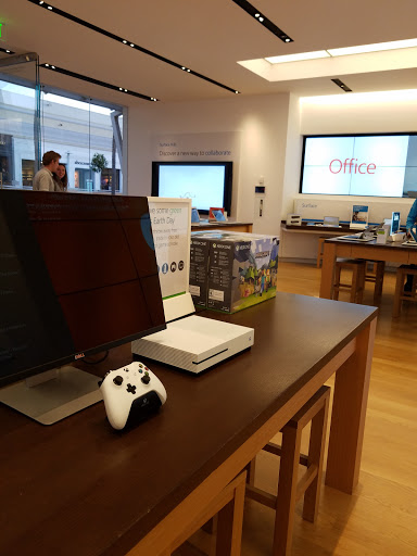 Computer Store «Microsoft Store», reviews and photos, 7007 Friars Rd #860, San Diego, CA 92108, USA