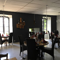 Atmosphère du Restaurant français Le Dix'Vin à Cadenet - n°4
