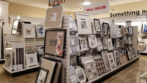 Department Store «HomeGoods», reviews and photos, 1040 S Kirkwood Rd, Kirkwood, MO 63122, USA