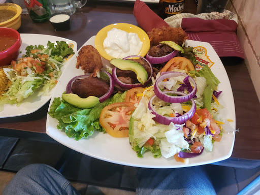 Mexican Restaurant «Los Cucos Mexican Restaurant», reviews and photos, 920 I-10, Seguin, TX 78155, USA