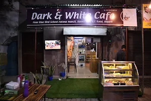 Dark & White Cafe & Bakery image
