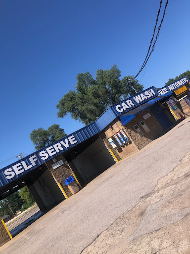 Car Wash «Fox River Car Wash», reviews and photos, 19 S Prairie St, Batavia, IL 60510, USA