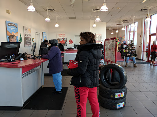 Tire Shop «Discount Tire Store - Oak Lawn, IL», reviews and photos, 6635 95th St, Oak Lawn, IL 60453, USA