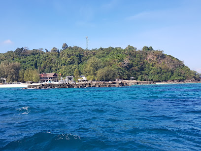 เกาะไม้ท่อน Mai Ton Island