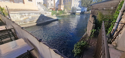 Isle sur la Sorgues point d’eau à Lagnes