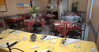 Atmosphère du Restaurant Philip Liversain Eurl à Saint-Uze - n°14