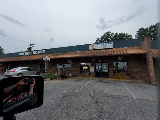 Pet Supply Store «The Dog House», reviews and photos, 304 N Haywood St, Waynesville, NC 28786, USA