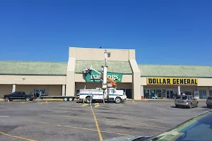Curt's Shopping Center image
