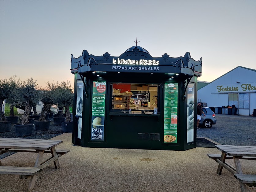 Le kiosque à pizzas à La Suze-sur-Sarthe