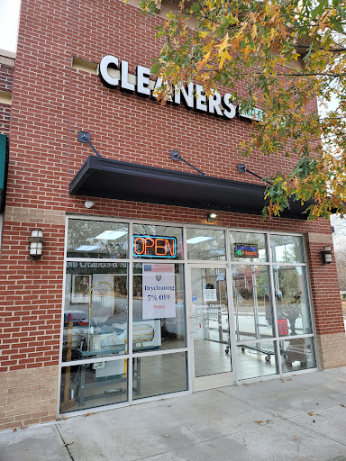 Dry Cleaner «Custom Cleaners», reviews and photos, 487 US-29, Newnan, GA 30263, USA