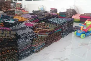Batik Prada image