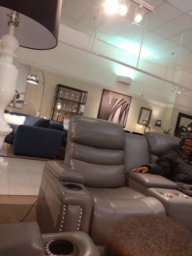 Furniture Store «Value City Furniture», reviews and photos, 800 Thruway Plaza Dr, Cheektowaga, NY 14225, USA
