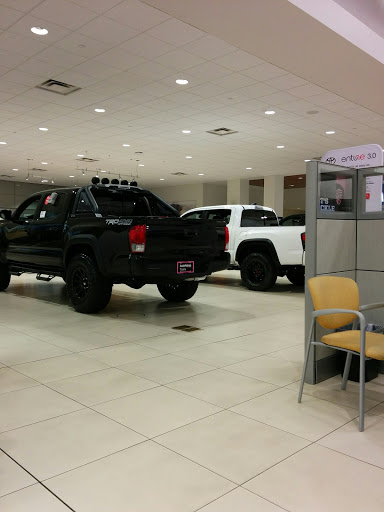 Toyota Dealer «AutoNation Toyota Irvine», reviews and photos, 9101 Research Dr, Irvine, CA 92618, USA