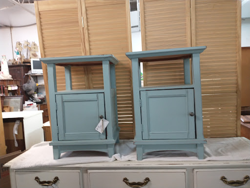 Used Furniture Store «C&D Second Chance», reviews and photos, 201 N Poplar Ave, Sanford, FL 32771, USA