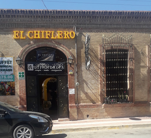 EL CHIFLERO Restaurante y Galeria de Antigüedades