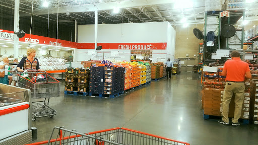 Warehouse store «Costco Wholesale», reviews and photos, 10088 Gulf Center Dr, Fort Myers, FL 33913, USA