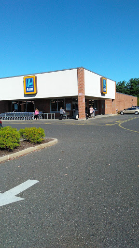 Supermarket «ALDI», reviews and photos, 740 Rte 37 W, Toms River, NJ 08755, USA
