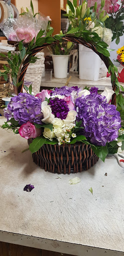 Florist «Canoga Park Florist», reviews and photos, 7144 Owensmouth Ave, Canoga Park, CA 91303, USA