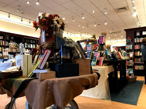 Book Store «Prairie Path Books», reviews and photos, 302 E Wesley, Wheaton, IL 60187, USA