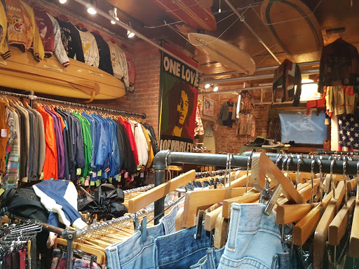 Vintage Clothing Store «10 ft Single by Stella Dallas», reviews and photos, 285 N 6th St, Brooklyn, NY 11211, USA