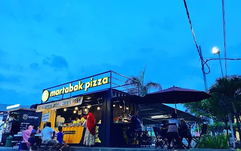 Martabak Pizza image
