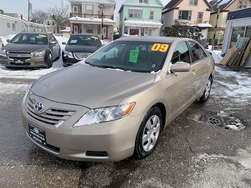 Used Car Dealer «DIAMOND AUTO SALES AND SERVICES 2016», reviews and photos, 1801 W Forest Home Ave, Milwaukee, WI 53204, USA