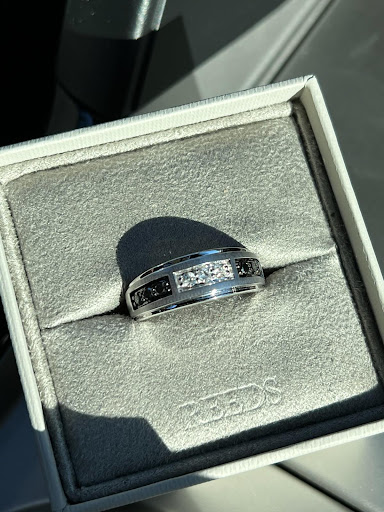 Jeweler «REEDS Jewelers», reviews and photos, 17301 Valley Mall Rd, Hagerstown, MD 21740, USA