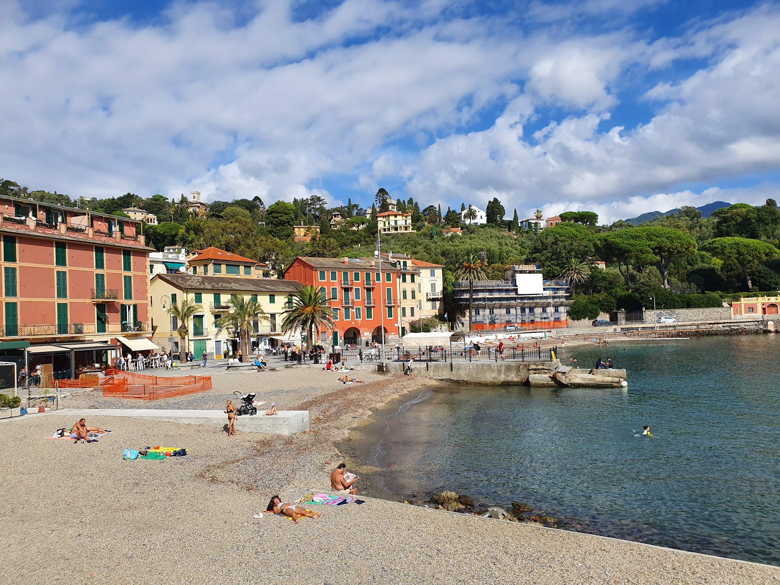 Foto av Spiaggia Travello med grå fin sten yta