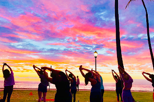 Beach/Sunset Yoga Hawaii - Waikiki