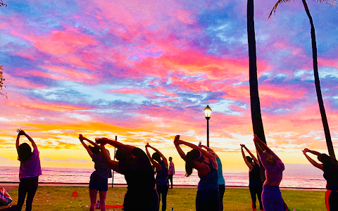 Beach/Sunset Yoga Hawaii - Waikiki image