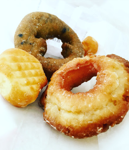 Donut Shop «Dough In The Box», reviews and photos, 3184 Austell Rd SW, Marietta, GA 30008, USA