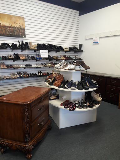 Thrift Store «Society of St. Vincent de Paul Long Beach Thrift Store», reviews and photos