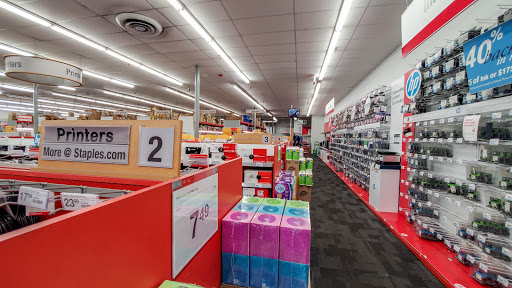 Office Supply Store «Staples», reviews and photos, 465 Tuckahoe Rd, Yonkers, NY 10710, USA