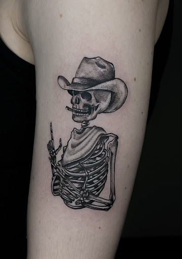 Explore beach tattoo ideas for ladies, creative tattoo ideas in Schaumburg, available at Urban Rebels Ink