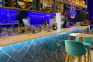 ZAFYRO Cocktail Experience image