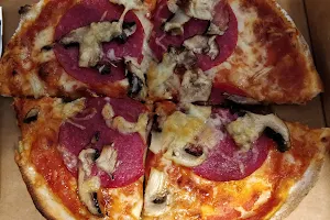 Die Rollende Pizza image