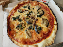 Plats et boissons du Pizzeria Pizza du Lys à Antibes - n°8