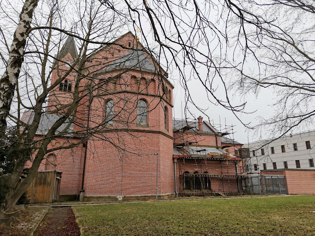 Červený kostel - Kostel