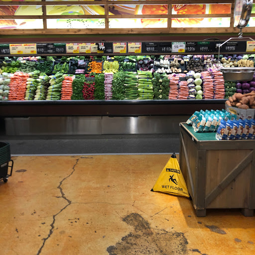 Grocery Store «Fresh Thyme Farmers Market- Naperville», reviews and photos, 790 Royal St George Dr, Naperville, IL 60563, USA