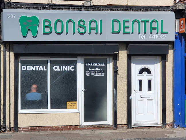 Bonsai Dental Clinic (Formally Amir Mohagh Dental Clinic) - Dentist