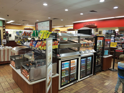 Convenience Store «Kwik Trip #447», reviews and photos, 8225 Crossings Blvd, Shakopee, MN 55379, USA