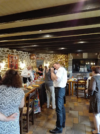 Atmosphère du Restaurant La Vieille Braise à Lanvallay - n°10