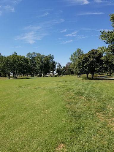 Golf Course «Shadowood Golf Course», reviews and photos, 333 N Sandy Creek Dr, Seymour, IN 47274, USA