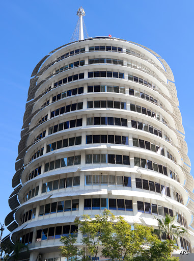 Capitol Records Building, 1750 Vine St, Los Angeles, CA 90028