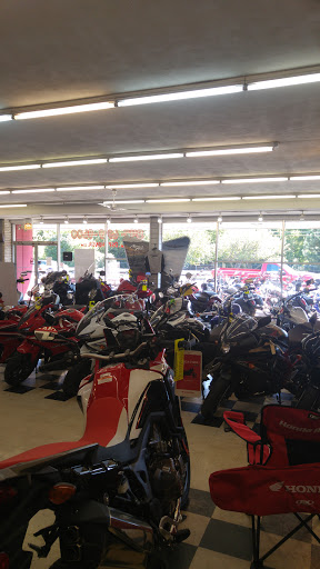 Honda Dealer «Des Plaines Honda», reviews and photos, 550 Northwest Hwy, Des Plaines, IL 60016, USA